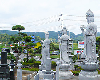 墓石・お墓関連展示場